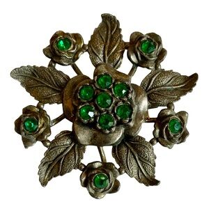 Vintage 1940s Signed Little Nemo Metal Floral Brooch With Green Rhinestones